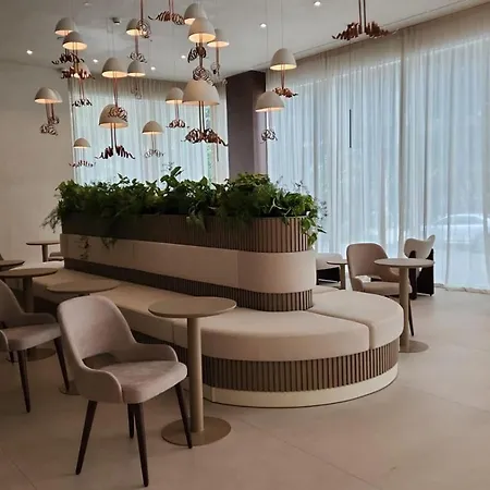 Hotel Skanderbeg 5*