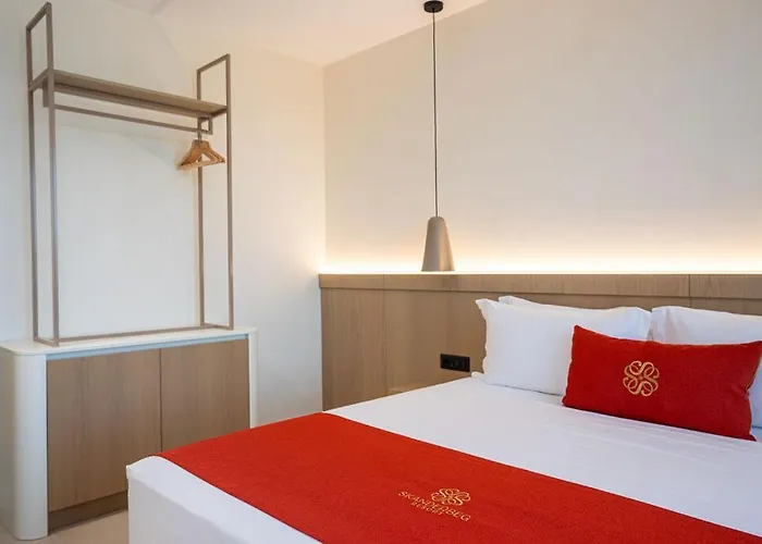 Hotel Skanderbeg 5*