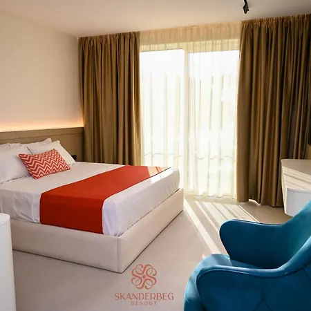 Skanderbeg Golem (Tirana)