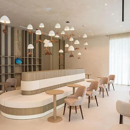 Skanderbeg Golem (Tirana)