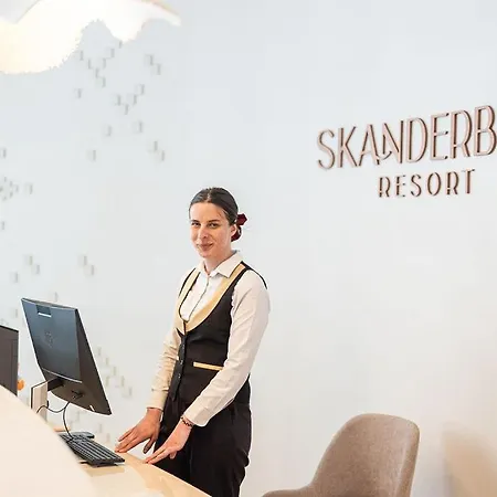 ホテル Skanderbeg