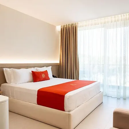 Skanderbeg ホテル 5*